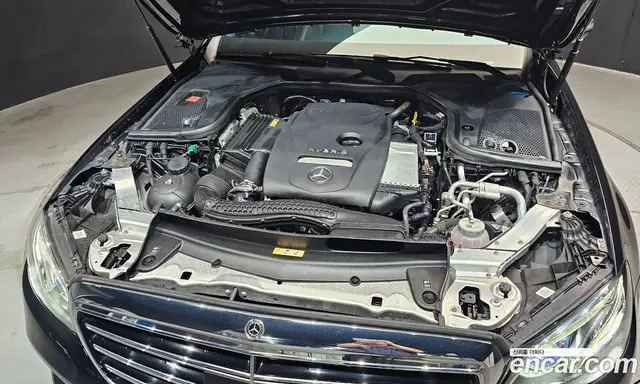 Mercedes-Benz E-Class 2020 2.0 автомат (гидро), миниатюра 6 Mercedes-Benz E-Class 2020 2.0 автомат (гидро), миниатюра 6