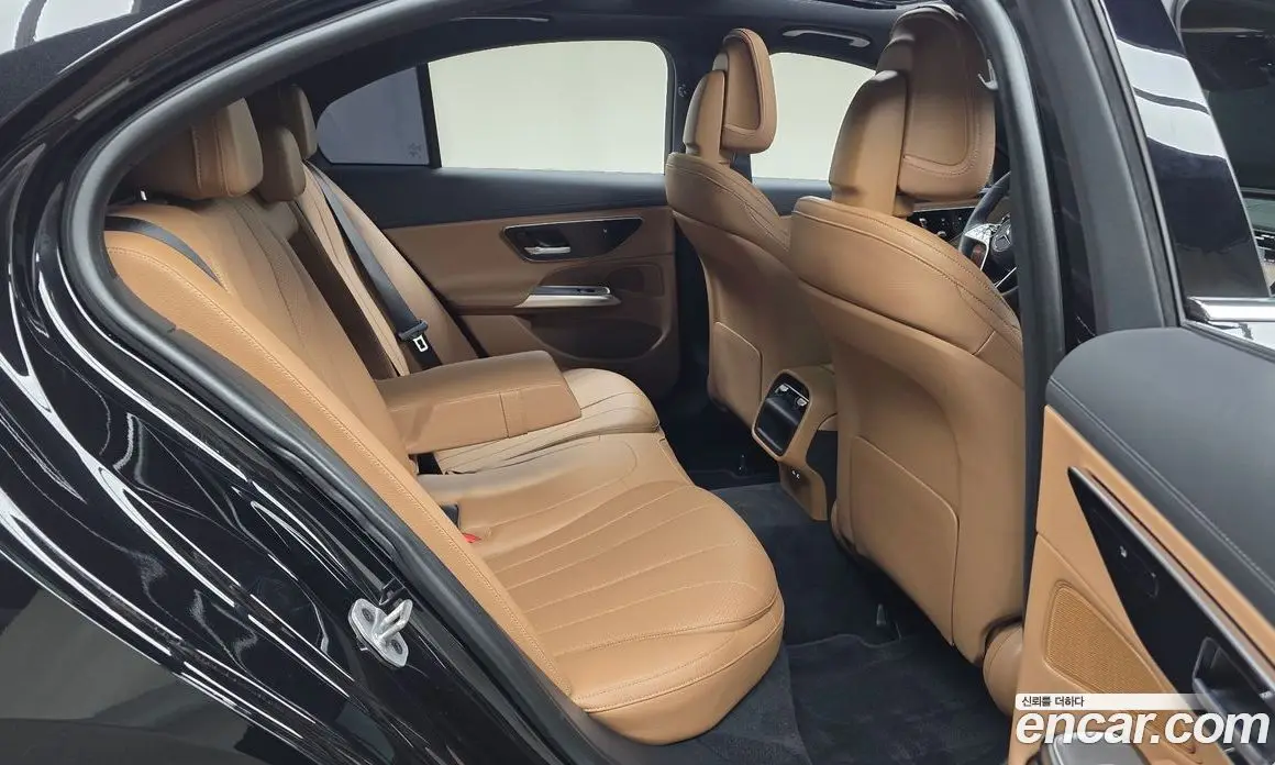 Mercedes-Benz E-Class 2024 2.0 автомат (гидро), фото 15 Mercedes-Benz E-Class 2024 2.0 автомат (гидро), фото 15