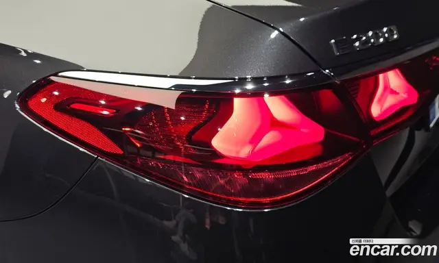 Mercedes-Benz E-Class 2024 2.0 автомат (гидро), миниатюра 9 Mercedes-Benz E-Class 2024 2.0 автомат (гидро), миниатюра 9