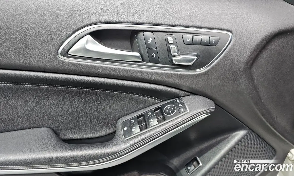 Mercedes-Benz GLA-Class 2017 2.0 автомат (гидро), фото 11 Mercedes-Benz GLA-Class 2017 2.0 автомат (гидро), фото 11