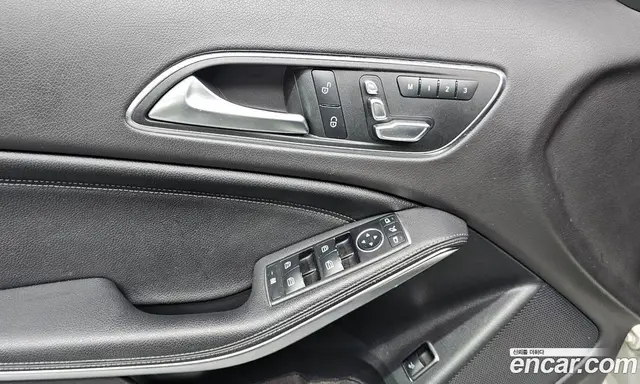 Mercedes-Benz GLA-Class 2017 2.0 автомат (гидро), миниатюра 11 Mercedes-Benz GLA-Class 2017 2.0 автомат (гидро), миниатюра 11
