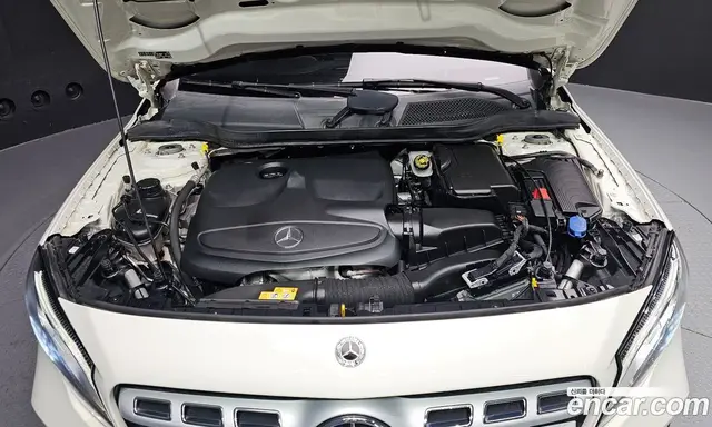 Mercedes-Benz GLA-Class 2017 2.0 автомат (гидро), миниатюра 6 Mercedes-Benz GLA-Class 2017 2.0 автомат (гидро), миниатюра 6
