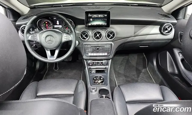 Mercedes-Benz GLA-Class 2017 2.0 автомат (гидро), миниатюра 7 Mercedes-Benz GLA-Class 2017 2.0 автомат (гидро), миниатюра 7