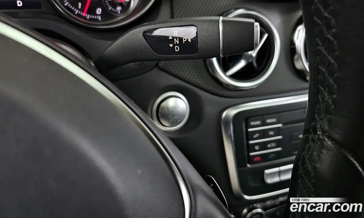 Mercedes-Benz GLA-Class 2017 2.0 автомат (гидро), фото 9 Mercedes-Benz GLA-Class 2017 2.0 автомат (гидро), фото 9
