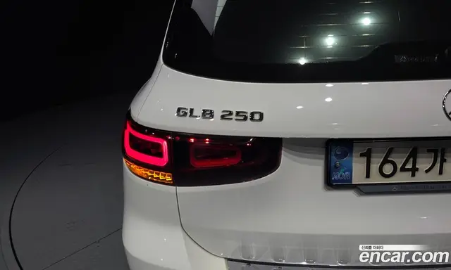 Mercedes-Benz GLB-Class 2021 2.0 автомат (гидро), миниатюра 9 Mercedes-Benz GLB-Class 2021 2.0 автомат (гидро), миниатюра 9