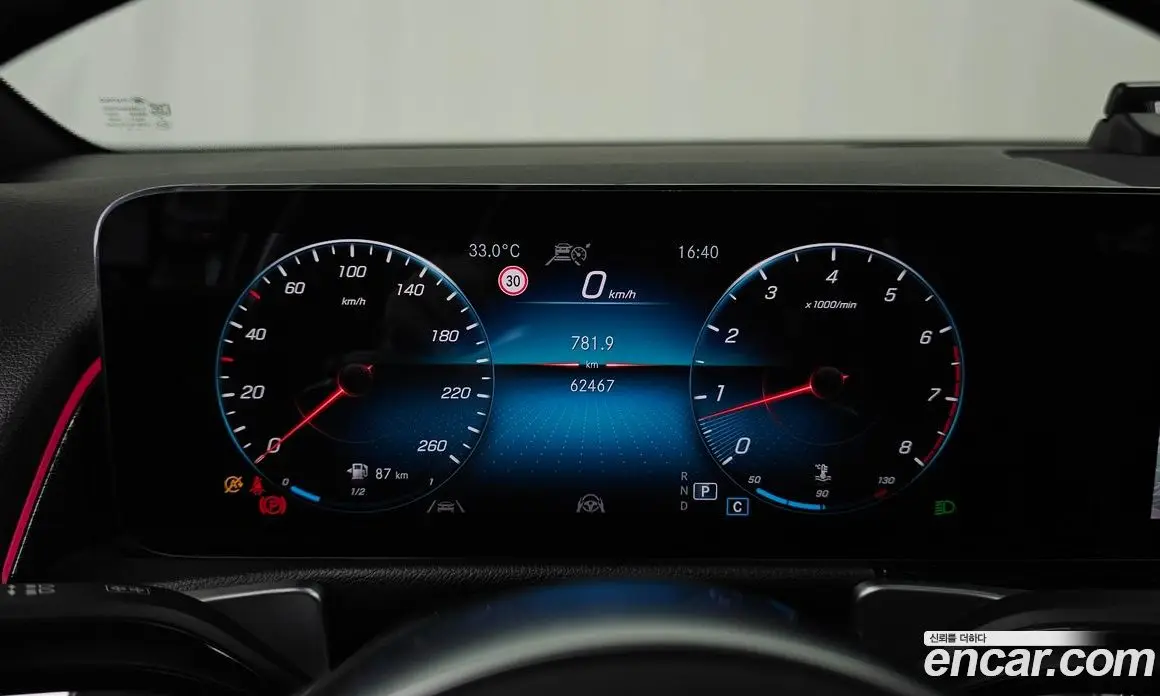 Mercedes-Benz GLB-Class 2022 2.0 автомат (гидро), фото 11