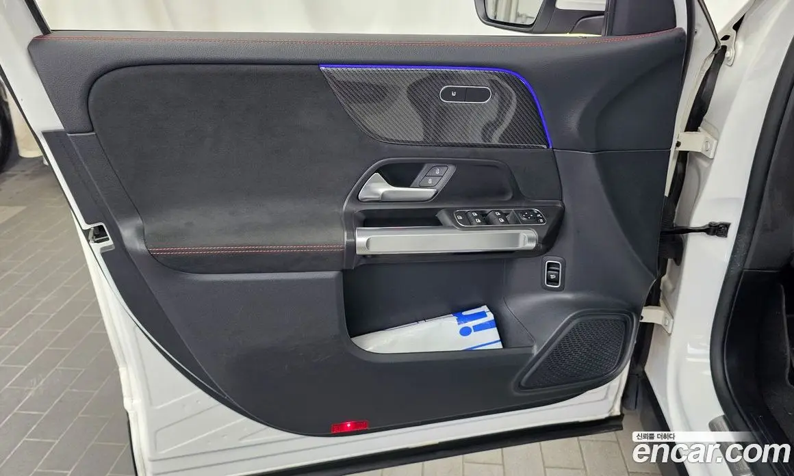 Mercedes-Benz GLB-Class 2022 2.0 автомат (гидро), фото 14