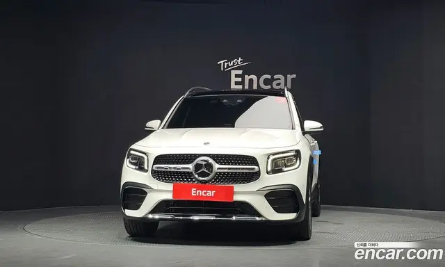 Mercedes-Benz GLB-Class 2022 2.0 автомат (гидро), миниатюра 3
