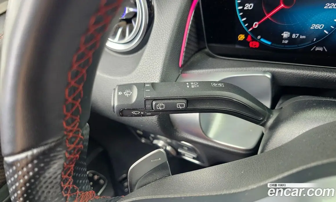 Mercedes-Benz GLB-Class 2022 2.0 автомат (гидро), фото 27