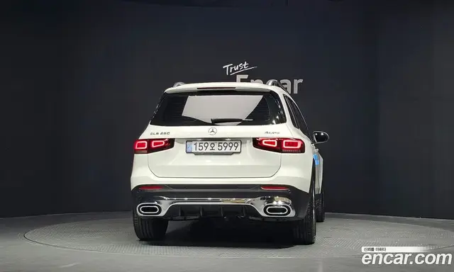 Mercedes-Benz GLB-Class 2022 2.0 автомат (гидро), миниатюра 4