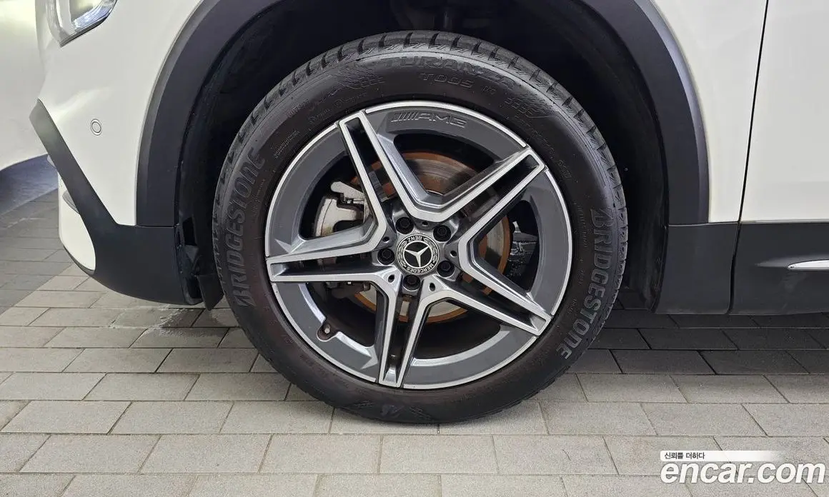 Mercedes-Benz GLB-Class 2022 2.0 автомат (гидро), фото 5
