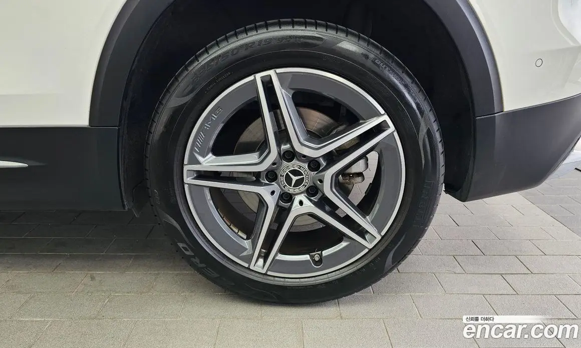 Mercedes-Benz GLB-Class 2022 2.0 автомат (гидро), фото 7