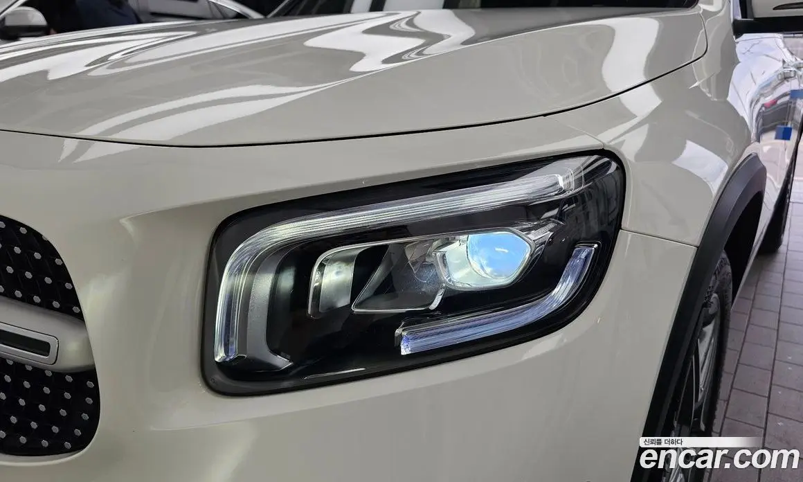 Mercedes-Benz GLB-Class 2022 2.0 автомат (гидро), фото 8