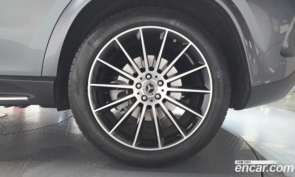 Mercedes-Benz GLE-Class 2023 3.0 автомат (гидро), фото 6