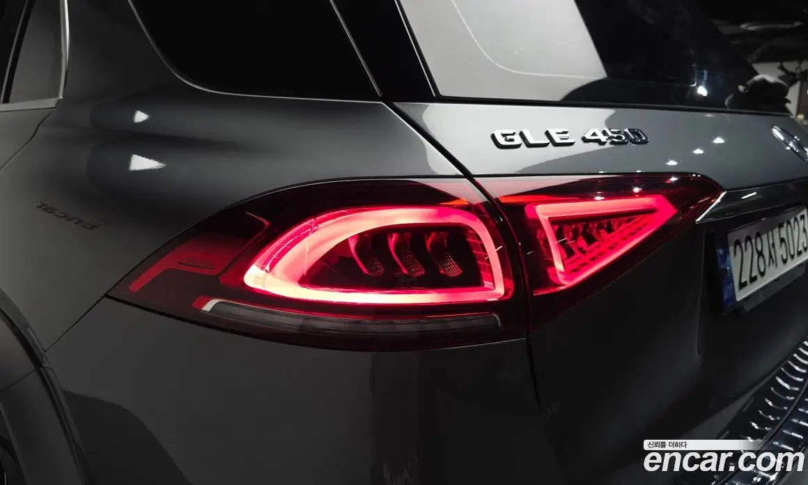 Mercedes-Benz GLE-Class 2023 3.0 автомат (гидро), фото 8
