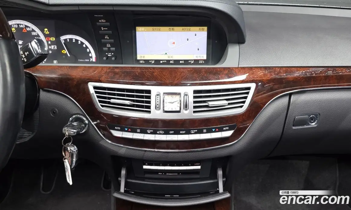 Mercedes-Benz S-Class 2013 3.5 автомат (гидро), фото 14 Mercedes-Benz S-Class 2013 3.5 автомат (гидро), фото 14