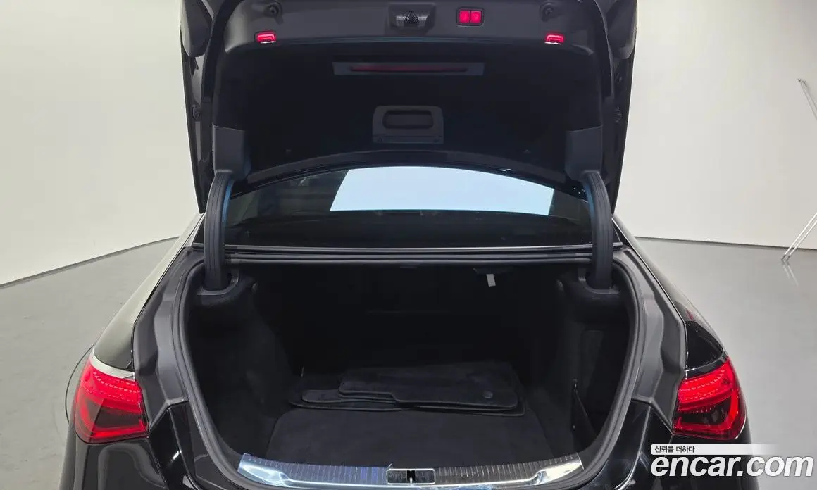 Mercedes-Benz S-Class 2021 4.0 автомат (гидро), фото 20 Mercedes-Benz S-Class 2021 4.0 автомат (гидро), фото 20