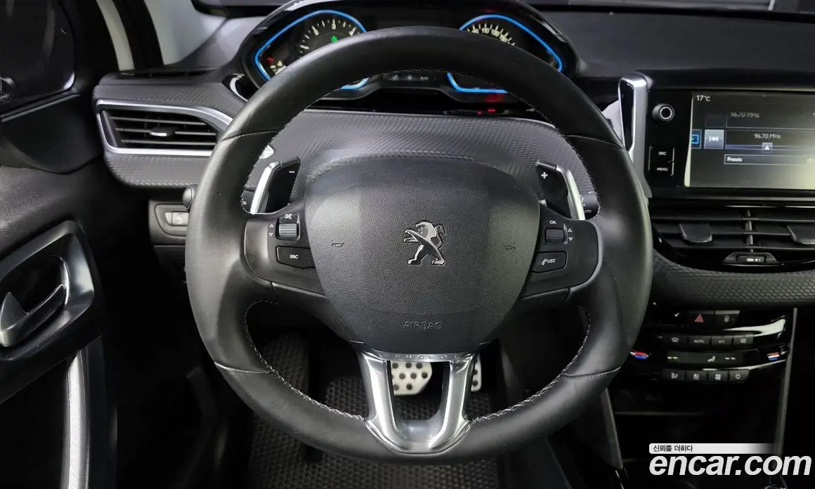 Peugeot 2008 2016 1.6 автомат (гидро), фото 15 Peugeot 2008 2016 1.6 автомат (гидро), фото 15