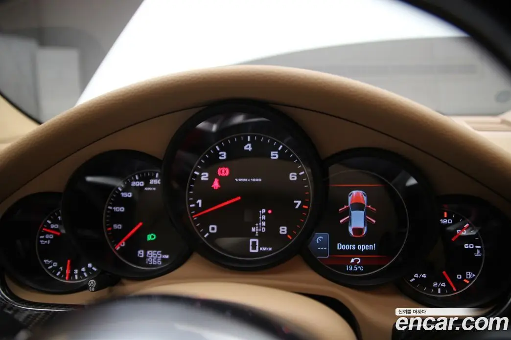 Porsche Panamera 2014 3.6 автомат (гидро), фото 9 Porsche Panamera 2014 3.6 автомат (гидро), фото 9