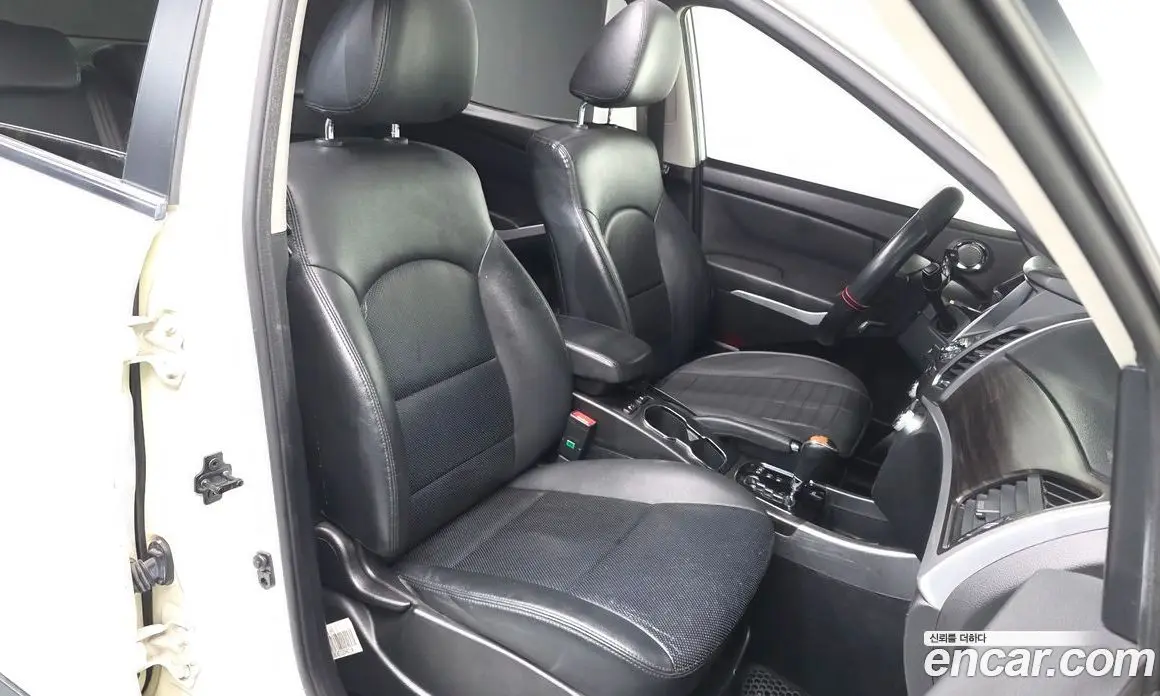 SsangYong Korando 2014 2.0 автомат (гидро), фото 12 SsangYong Korando 2014 2.0 автомат (гидро), фото 12