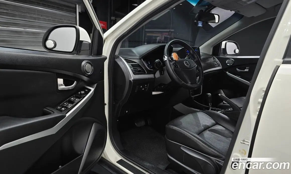 SsangYong Korando 2015 2.2 автомат (гидро), фото 13 SsangYong Korando 2015 2.2 автомат (гидро), фото 13