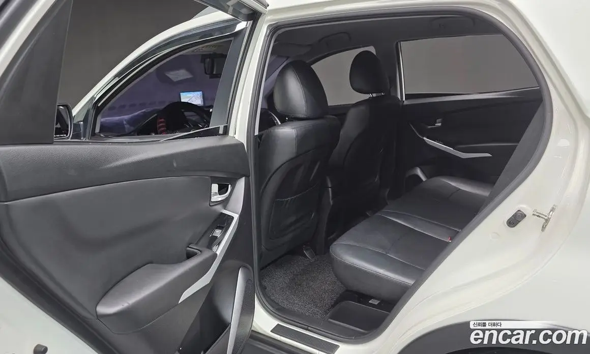 SsangYong Korando 2015 2.2 автомат (гидро), фото 18 SsangYong Korando 2015 2.2 автомат (гидро), фото 18