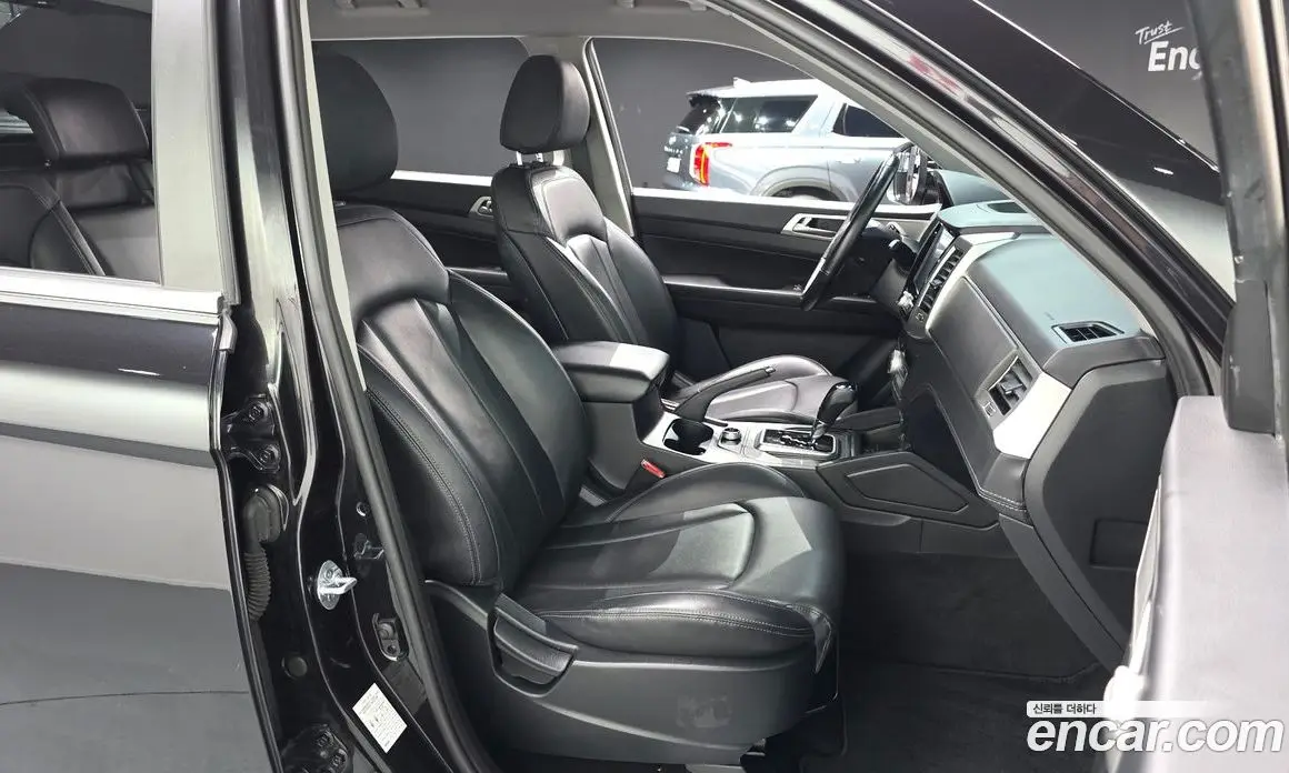 SsangYong Rexton 2018 2.2 автомат (гидро), фото 17 SsangYong Rexton 2018 2.2 автомат (гидро), фото 17