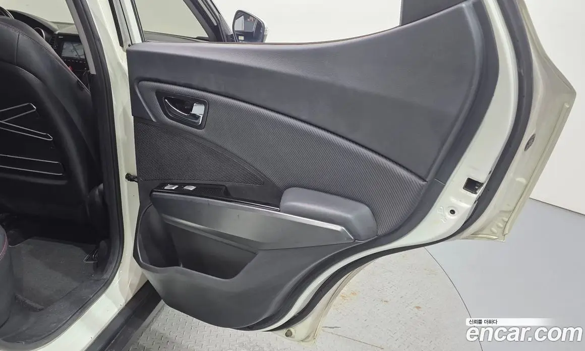 SsangYong TIBOLI 2016 1.6 автомат (гидро), фото 15 SsangYong TIBOLI 2016 1.6 автомат (гидро), фото 15
