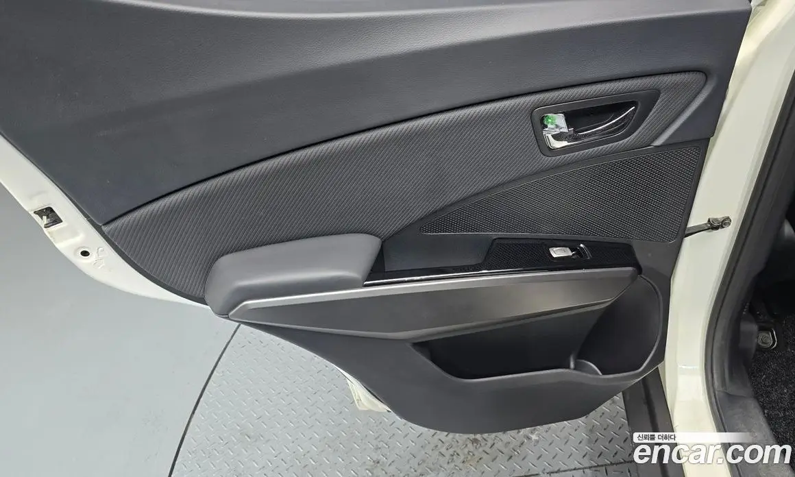 SsangYong TIBOLI 2018 1.6 автомат (гидро), фото 15 SsangYong TIBOLI 2018 1.6 автомат (гидро), фото 15