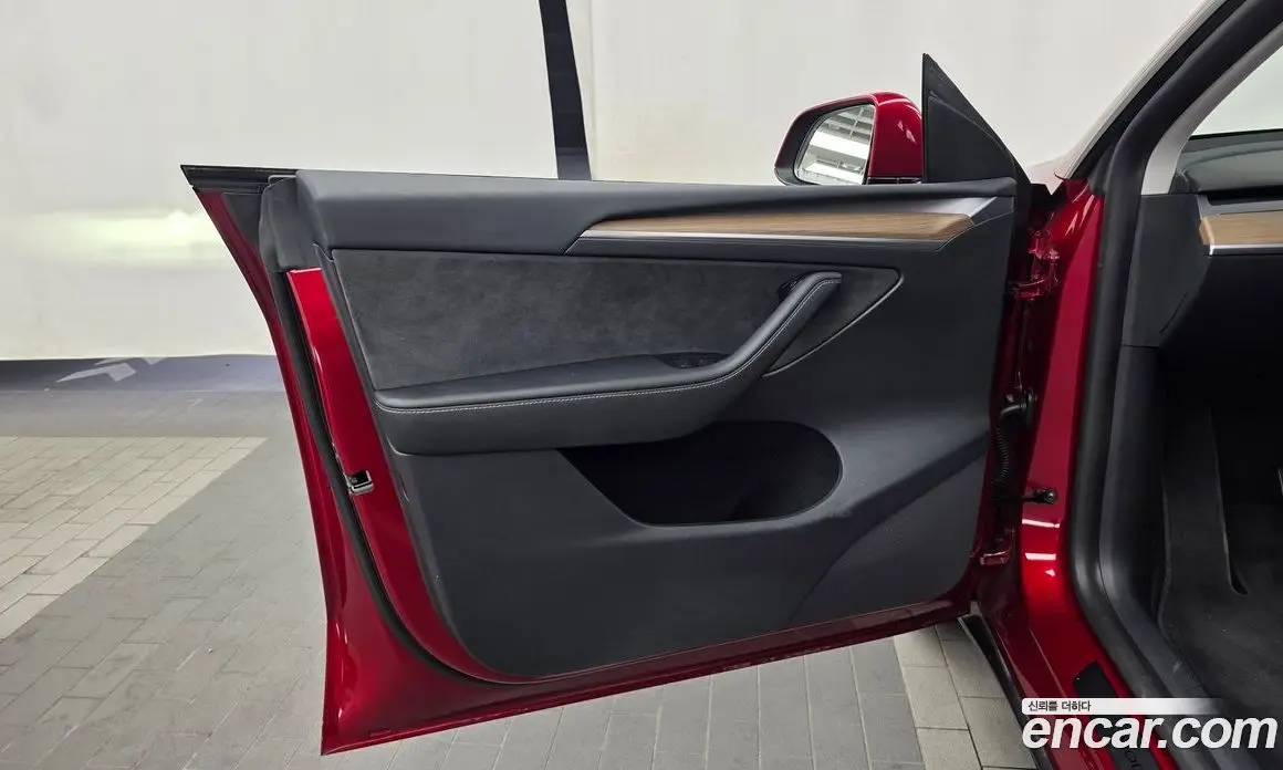 Tesla Model Y 2024 0.2 автомат (гидро), фото 14 Tesla Model Y 2024 0.2 автомат (гидро), фото 14