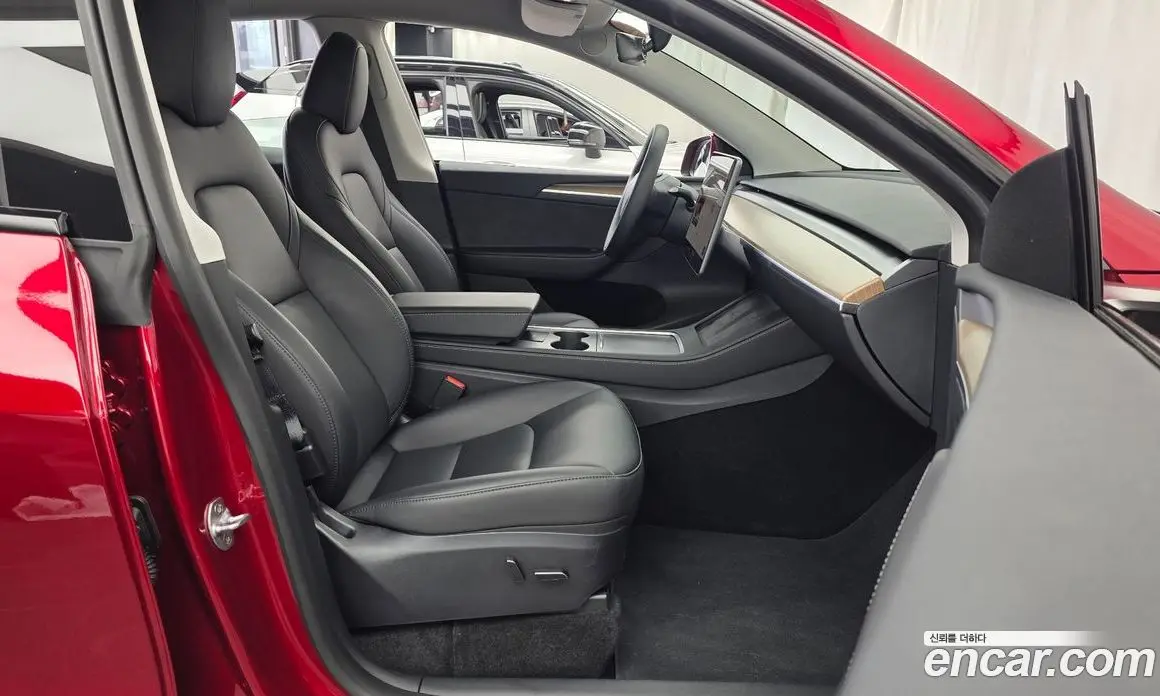 Tesla Model Y 2024 0.2 автомат (гидро), фото 17 Tesla Model Y 2024 0.2 автомат (гидро), фото 17