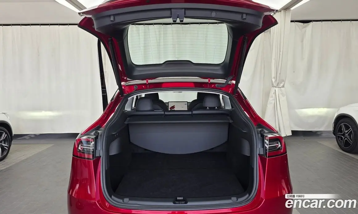 Tesla Model Y 2024 0.2 автомат (гидро), фото 26 Tesla Model Y 2024 0.2 автомат (гидро), фото 26