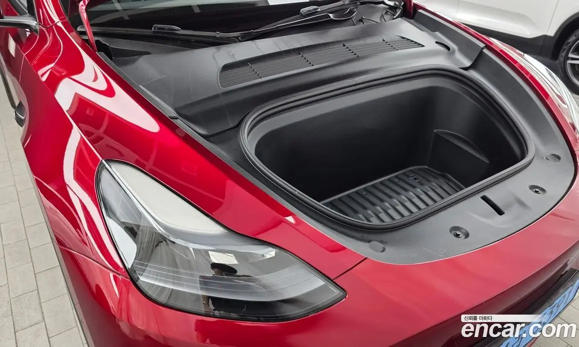 Tesla Model Y 2024 0.2 автомат (гидро), фото 6 Tesla Model Y 2024 0.2 автомат (гидро), фото 6