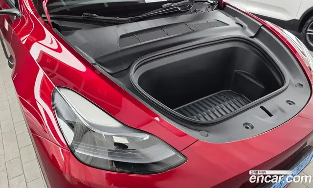 Tesla Model Y 2024 0.2 автомат (гидро), миниатюра 6 Tesla Model Y 2024 0.2 автомат (гидро), миниатюра 6