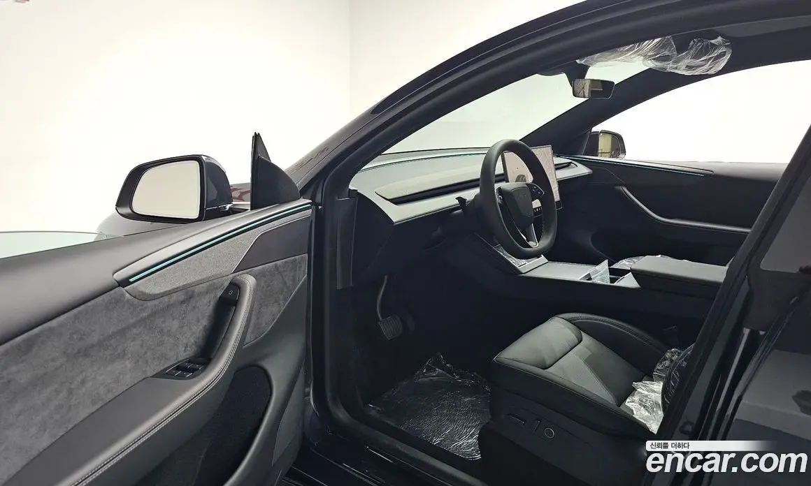 Tesla Model Y 2026 0.2 автомат (гидро), фото 12 Tesla Model Y 2026 0.2 автомат (гидро), фото 12