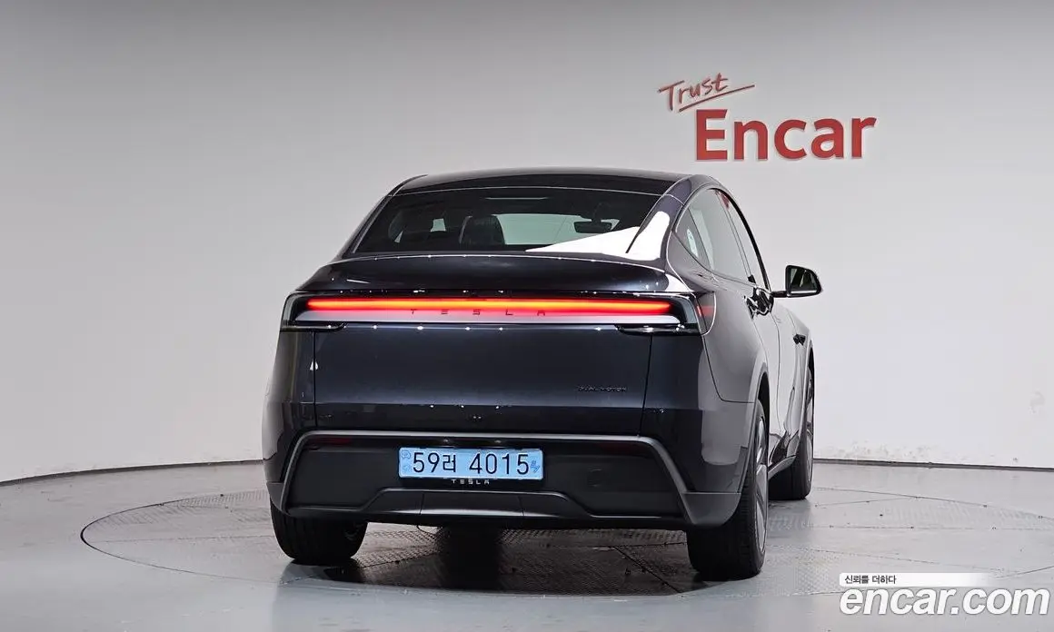 Tesla Model Y 2026 0.2 автомат (гидро), фото 3 Tesla Model Y 2026 0.2 автомат (гидро), фото 3