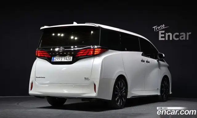 Toyota Alphard 2023 2.5 автомат (гидро), миниатюра 2 Toyota Alphard 2023 2.5 автомат (гидро), миниатюра 2