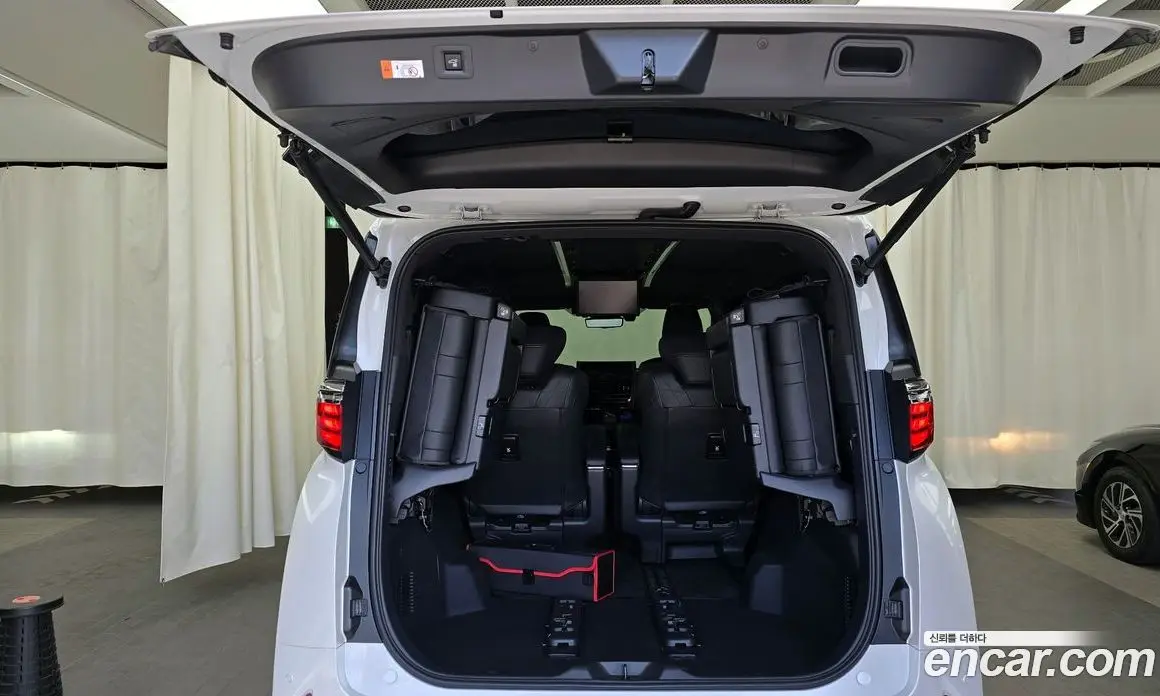 Toyota Alphard 2023 2.5 автомат (гидро), фото 20 Toyota Alphard 2023 2.5 автомат (гидро), фото 20