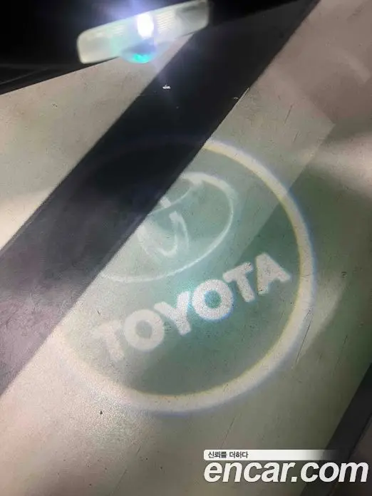Toyota Prius 2017 1.8 автомат (гидро), фото 15 Toyota Prius 2017 1.8 автомат (гидро), фото 15