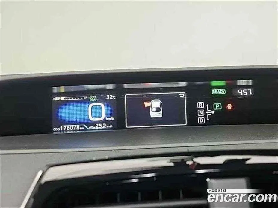 Toyota Prius 2017 1.8 автомат (гидро), фото 5 Toyota Prius 2017 1.8 автомат (гидро), фото 5
