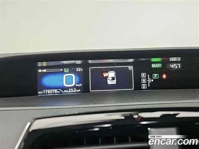 Toyota Prius 2017 1.8 автомат (гидро), миниатюра 5 Toyota Prius 2017 1.8 автомат (гидро), миниатюра 5