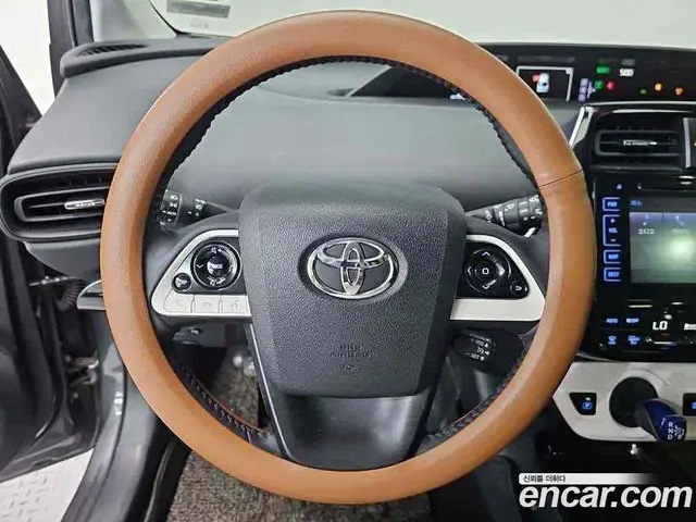 Toyota Prius 2017 1.8 автомат (гидро), миниатюра 7 Toyota Prius 2017 1.8 автомат (гидро), миниатюра 7