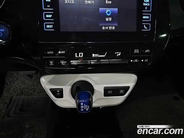 Toyota Prius 2017 1.8 автомат (гидро), миниатюра 9 Toyota Prius 2017 1.8 автомат (гидро), миниатюра 9