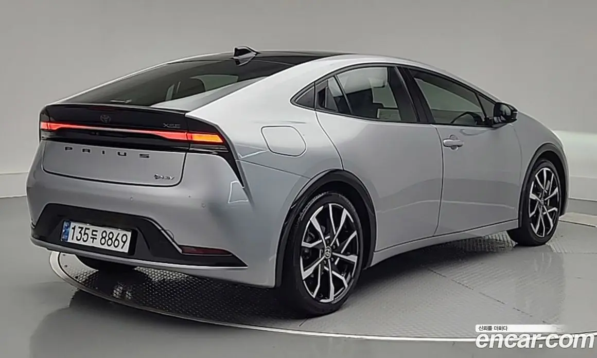 Toyota Prius 2024 2.0 автомат (гидро), фото 2 Toyota Prius 2024 2.0 автомат (гидро), фото 2