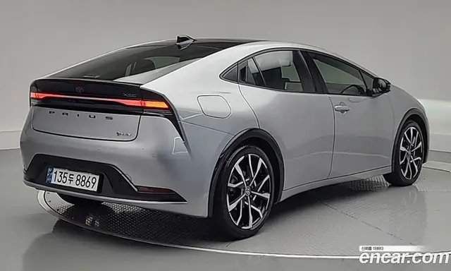 Toyota Prius 2024 2.0 автомат (гидро), миниатюра 2 Toyota Prius 2024 2.0 автомат (гидро), миниатюра 2