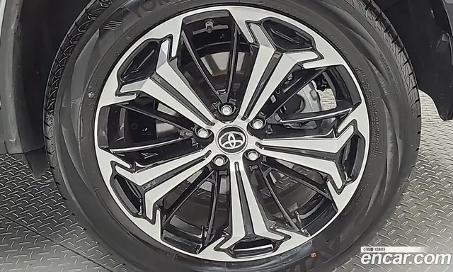 Toyota RAV4 2025 2.5 автомат (гидро), миниатюра 5 Toyota RAV4 2025 2.5 автомат (гидро), миниатюра 5