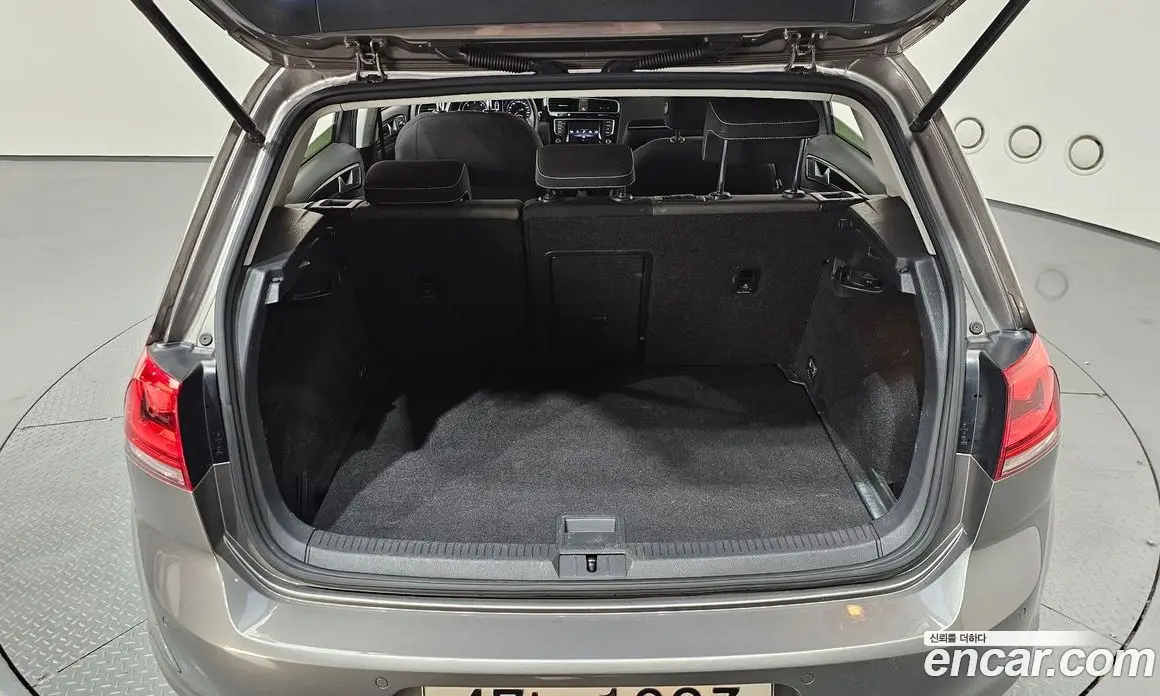 Volkswagen Golf 2015 1.6 автомат (гидро), фото 20 Volkswagen Golf 2015 1.6 автомат (гидро), фото 20