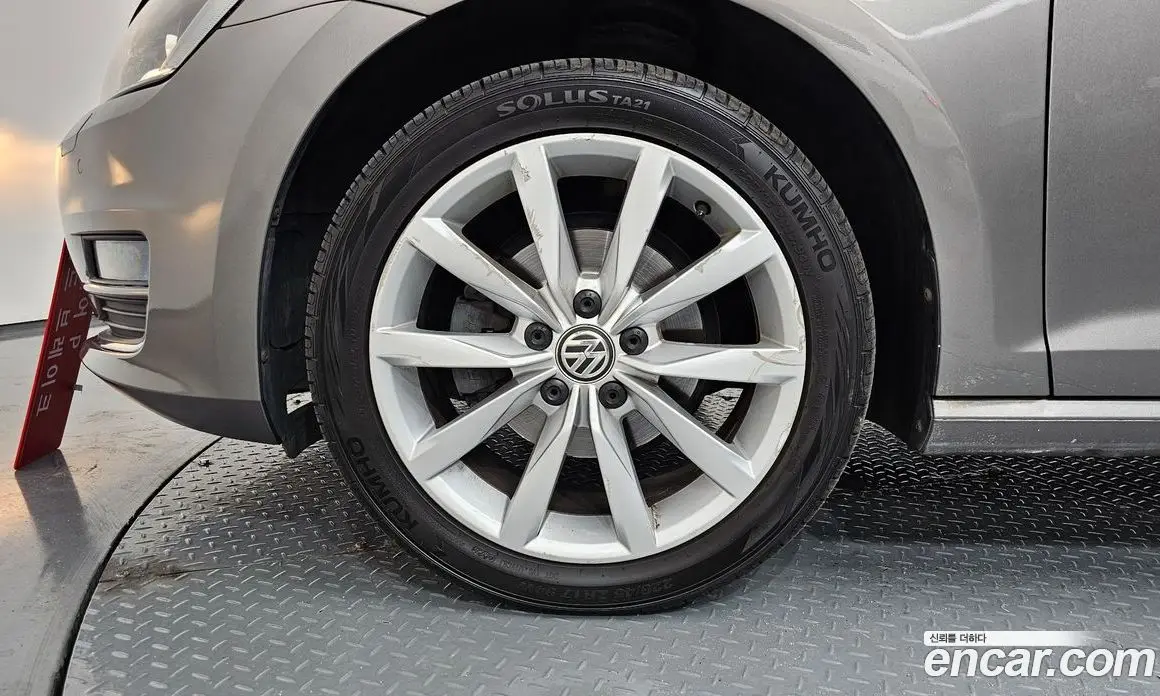 Volkswagen Golf 2015 1.6 автомат (гидро), фото 5 Volkswagen Golf 2015 1.6 автомат (гидро), фото 5