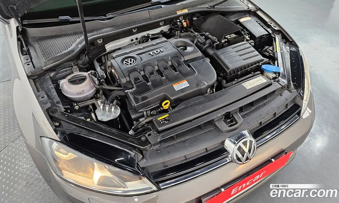 Volkswagen Golf 2015 1.6 автомат (гидро), фото 6 Volkswagen Golf 2015 1.6 автомат (гидро), фото 6