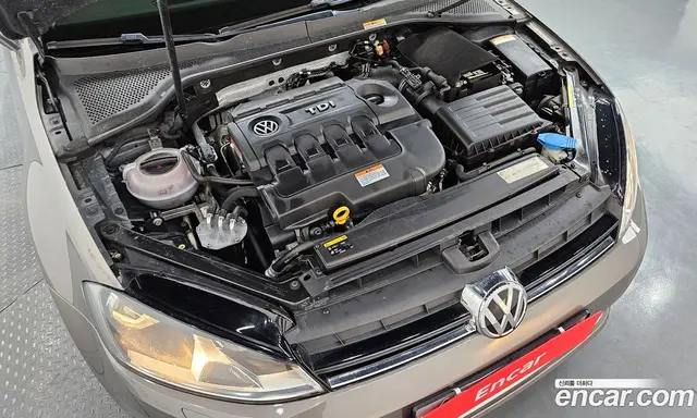 Volkswagen Golf 2015 1.6 автомат (гидро), миниатюра 6 Volkswagen Golf 2015 1.6 автомат (гидро), миниатюра 6